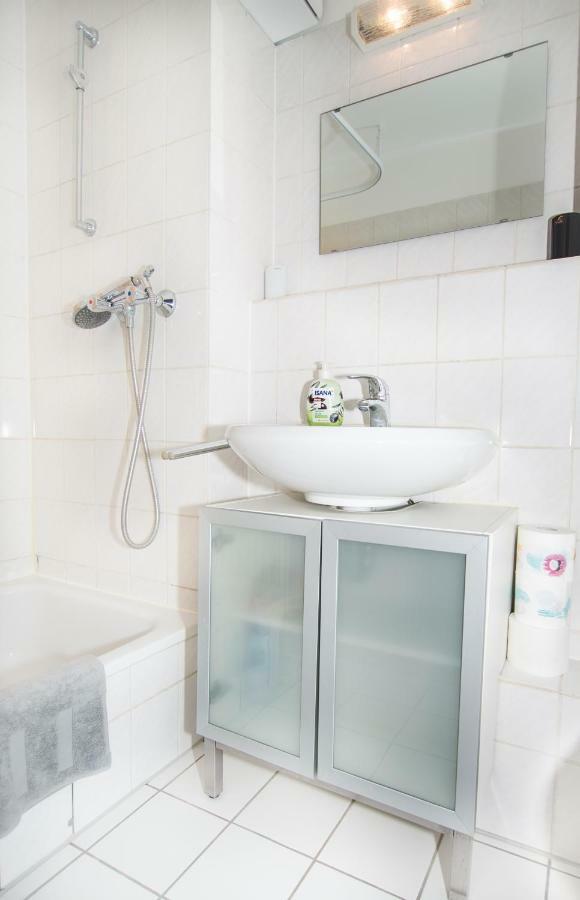 דיסלדורף Business & Tourist Apartment מראה חיצוני תמונה